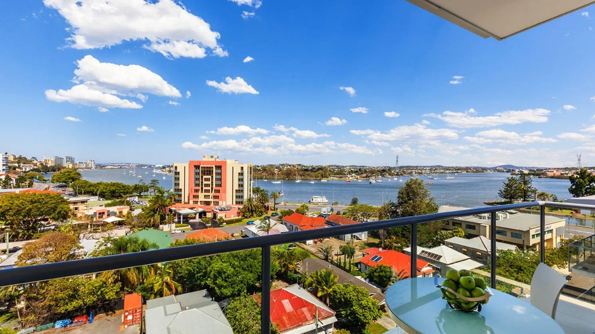 ****  Quest Breakfast Creek Aparthotel Brisbane Australia